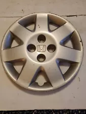 (1) 2001 2002 HONDA CIVIC 15" HUBCAP WHEEL COVERS. OEM. P/N 44733-S5D-A110