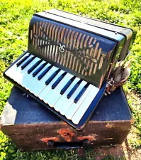 NOT TESTED Vintage Rivoli Accordion 25 Keys With Leather Straps