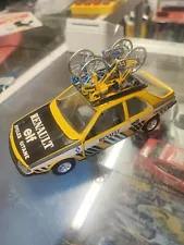 Renault Fuego Cycles Gitane Tour de France 1/24 BURAGO no box. 2 Spare Wheels.