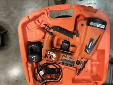 Paslode 918100 IM200Li.2 | Cordless 18-Gauge Lithium-Ion Brad Nailer Gun w/ Case