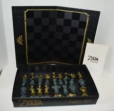 USAopoly The Legend of Zelda Chess Set Nintendo