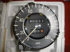 Mercedes w114 OEM....140 mph speedometer..# 114 542 31 01