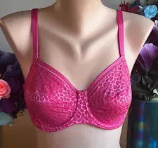 324 Wacoal 34D Pink ALLURING FULL FIGURE Underwire Bra #855107 Discontinued