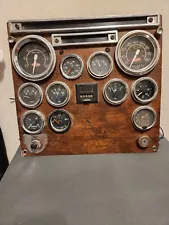 1990 Peterbilt 379 Dash Gauge Cluster Assembly incudes speedometer and tach