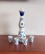 Blue Class, Empty Bottle with 4 shot glasses to serve. Gift for tequila lovers