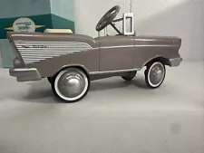 Kiddie Car Classic 1957 Custom Chevy Bel Air LE Hallmark COA 2001 #6909 of 14500