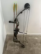 PSE Fire Flite 33 Plus 3 Arrows