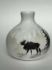 Cedar Mesa Native American Made Pottery High Country Tracks Moose Vase Signed