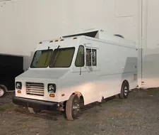 Food Truck with Brand New Kitchen for sale