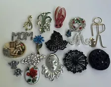 18 Brooches / Pins Assorted Styles Sizes & Colors Vintage & Modern