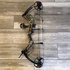 Bear Fusion RTH 70# Right Handed Compound Bow Package