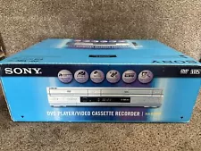 Sony DVD VCR Combo Player VHS S-VHS Play HI-FI SLV-D350P New Sealed