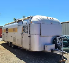 Vintage Travel Trailer 1967 Silver Streak Continental Rocket