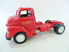 ERTL VINTAGE SEMI CABS SERIES. 2. '1950 CHEVY TRACTOR UNIT/CAB - H&W'. RED.