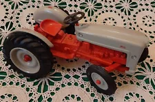 ERTL 1953 Ford NAA Golden Jubilee 1/16 Replica Tractor 1986 Collector's Edition