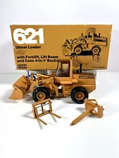 Conrad 2426 CASE 621 Wheel Loader With FACT 1/35 Diecast 1989 Made West Germany