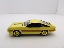 1980 CHEVROLET MONZA SPYDER 2018 JOHNNY LIGHTNING CLASSIC GOLD COLLECTION 1:64