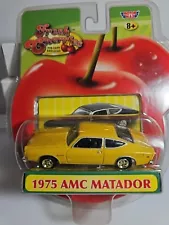 Motor Max 1975 AMC MATADOR COUPE 1:64 diecast YELLOW Fresh Cherries