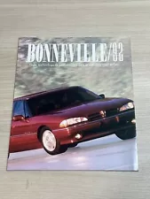 1992 Pontiac Bonneville Original Car Sales Brochure Catalog - SE SSEi