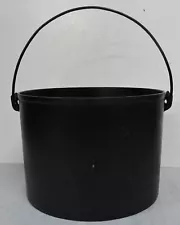 PRE-GRISWOLD "ERIE" #8 CAST IRON FLAT BOTTOM KETTLE-CAMP BEAN POT