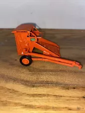 Ertl Allis Chalmers Roto Baler Diecast 1/43 Scale