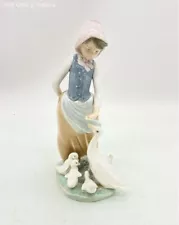 Retired Lladro Porcelain Spain No.1277"Snails For The Ducks" Young Girl Figurine