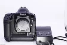 Canon EOS 1D Mark II 8.2MP Digital SLR Body nc-e2 charger 72k clicks l8