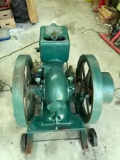 Vintage International Hit And Miss Engine