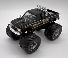 GreenLight 1:64 Kings of Crunch Push N Stomp 1986 Chevrolet S-10 NOT FOR SALE