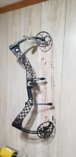 Mathews Creed compound bow RH