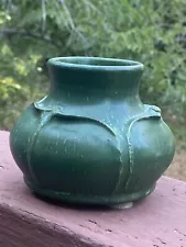 Stunning Ephraim Faience Hand Made Pottery Matte Green Looks Like A Grueby!