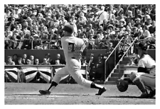 MICKEY MANTLE BATTING FOR NEW YORK YANKEES 4X6 B&W BASEBALL PHOTO