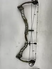 Bow Tech Airborne 82nd RH 29 In Draw Length 60-70 Draw Weight Bare Bow