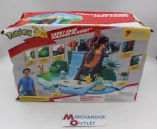 Pokemon Carry Case Volcano Playset 2" Pikachu Figure 4 Character Nov.1