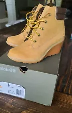 Timberland Women's Amston Wheat Nubuck Wedge Heel Boots 8251A Size 7 - NEW