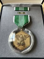 ORIGINAL VIETNAM WAR US MILITARY MERIT MEDAL