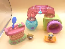 2006 Littlest Pet Shop LPS Hamster Hideout Set w/ Push N Play and Cage w/Figure