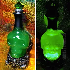 ANIMATED GREEN SKULL POTION BOTTLE Halloween prop emerald jewel baroque witch