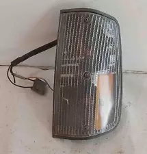 1982 VOLVO 240 LH FENDER TURN SIGNAL USED OEM (For: Volvo 242 Turbo)