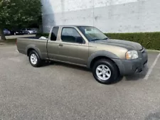 2001 Nissan Frontier XE clean carfax