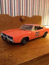 1981 Warner Bros DUKES OF HAZZARD GENERAL LEE 1969 CHARGER ERTL 1:18