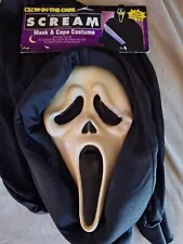 Scream 4 Reshoot TD ASIS Mask & Cape Costume Glow Ghost Face Mask Fun World EU