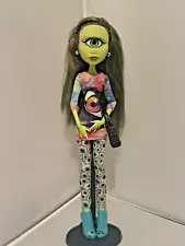 Monster High Iris Clops I Love Heart Fashion Doll Rare