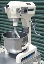 HOBART MIXER A200 20QT 1/2HP with SS Table, Paddle and OEM BOWL - TESTED!