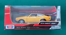 Motor 1974 Chevy Vega 1/24 Yellow