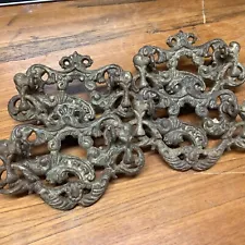 LOT OF (4) VINTAGE ANTIQUE ORNATE DOOR HANDLES P70