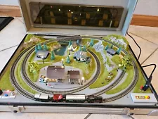 NOCH Z Scale Blumendorf Briefcase Layout with Locomotive, 3 cars & upgrades