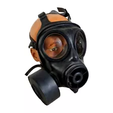 1986 BRITISH ARMY S10 RESPIRATOR GAS MASK