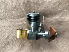 Used Super Hurricane 24 Fueled Model Airplane Engine Untested