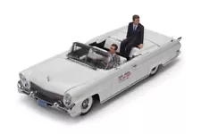 1958 LINCOLN CONTINENTAL MKIII OPEN CONVERTIBLE W/ FIGURES 1/18 scale DIECAST C